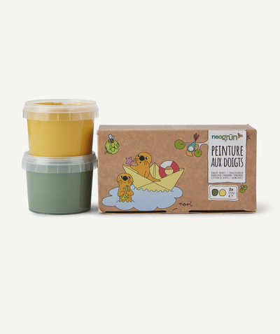 Christmas store radius - YELLOW AND GREEN FINGER PAINTS FOR CHILDREN