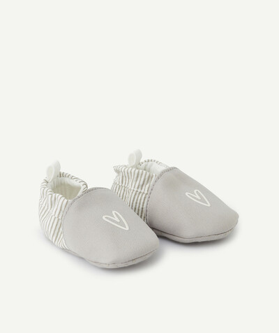 Essentials : 50% off 2nd item* family - GREY SLIPPERS WITH STRIPES AND A HEART