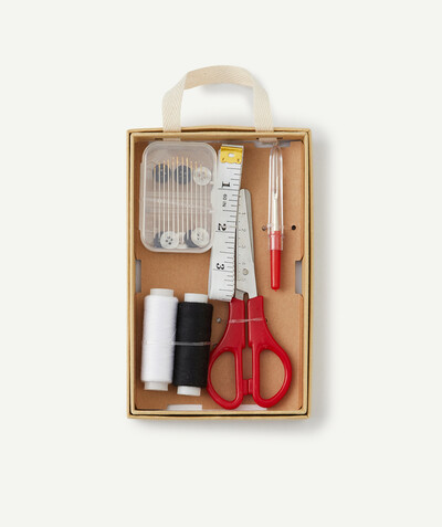 Outlet radius - THE ESSENTIAL SEWING KIT