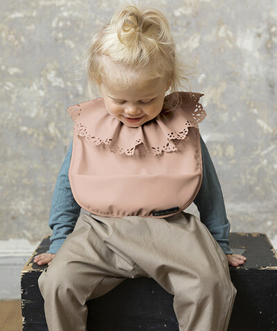 Nursery Tao Categories - WAXED BIB WITH A SCALLOPED COLLAR 6 MONTHS +
