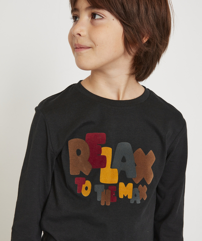 ECODESIGN radius - BOYS' LONG-SLEEVED BLACK T-SHIRT WITH A FLOCKED MESSAGE