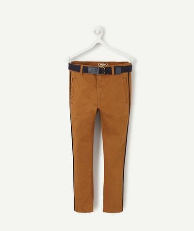 Trousers - Jogging pants radius - CAMEL CHINO TROUSERS WITH A NAVY BLUE BELT