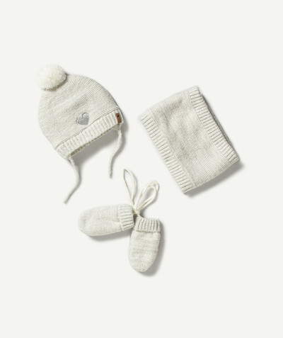 Baby-girl radius - GREY KNITTED ACCESSORY SET WITH A HEART DESIGN
