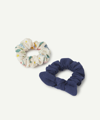 Accessories radius - TWO PLAIN AND FLOWER PATTERNED HAIR SCRUNCHIES