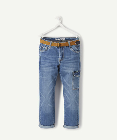 ECODESIGN radius - VICTOR SIZE+ SLIM BLUE FADED-EFFECT JEANS WITH A CAMEL BELT