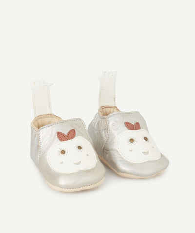 Nursery Tao Categories - SILVER LEATHER SLIPPERS WITH APPLES