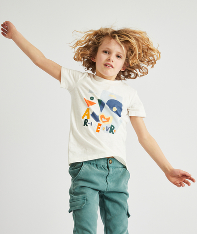 ECODESIGN radius - BOYS' T-SHIRT IN WHITE RECYCLED FIBRES WITH COLOURED SHAPES