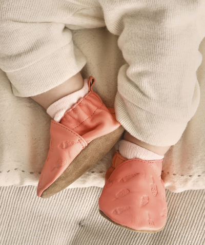 Booties - hat - mittens radius - PINK VEGETABLE TANNED SLIPPERS WITH A DELICIOUS PATTERN OF ICE CREAMS