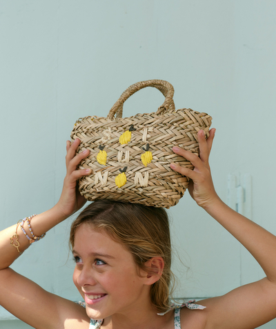 Girl radius - BASKET STYLE STRAW BAG WITH A COLOURED MESSAGE