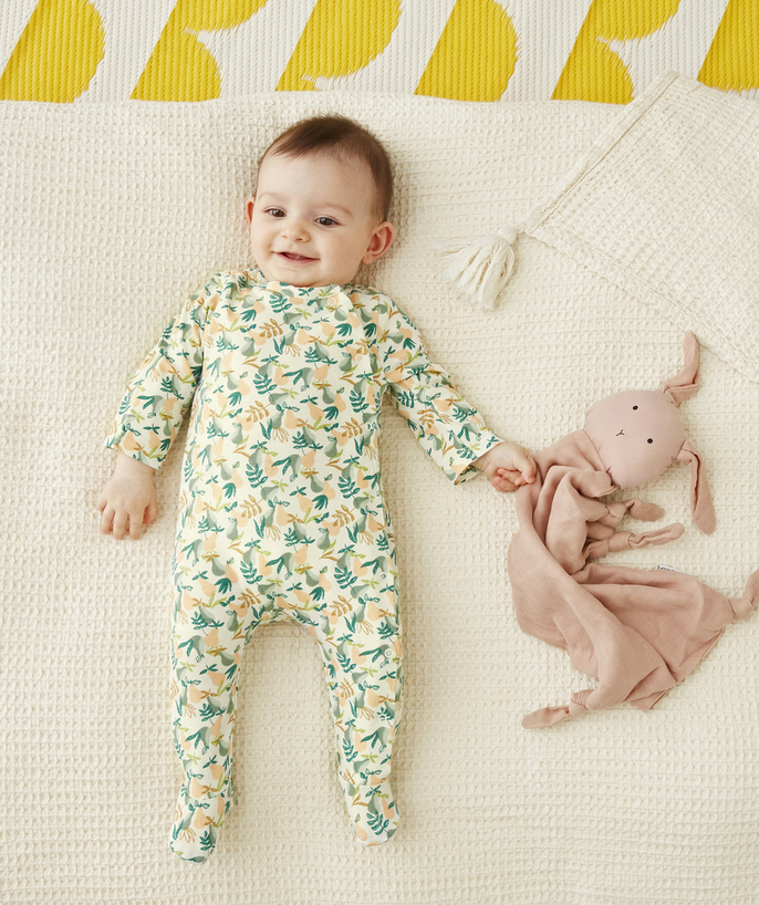 All collection radius - CREAM SLEEP SUIT IN ORGANIC COTTON WITH A PEAR DESIGN