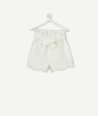 Outlet radius - CREAM COTTON SHORTS WITH A BELT, EMBROIDERED FLOWERS AND CROCHET