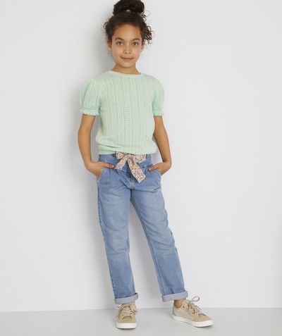 Special Occasion Collection radius - EMMA LESS WATER MOM JEANS WITH A FLOWER-PATTERNED BELT