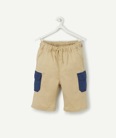 Bermudas - pantalones cortos Sección  - BERMUDAS CARGO BEIGE CON BOLSILLOS AZULES