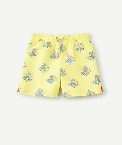 Swimwear family - BOYS'  YELLOW AND PRINTED SWIM SHORTS IN RECYCLED FIBRES