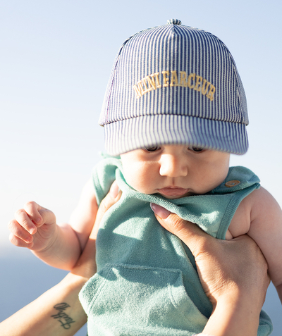 Hat, cap Tao Categories - BABY BOYS' CAP IN STRIPED COTTON WITH A MESSAGE