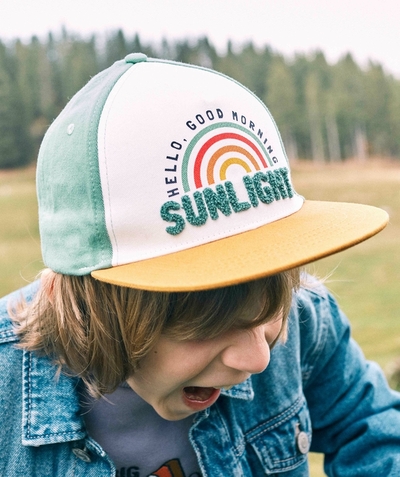 Boy radius - BOYS' CAP IN TRICOLOURED COTTON WITH A BOUCLE MESSAGE