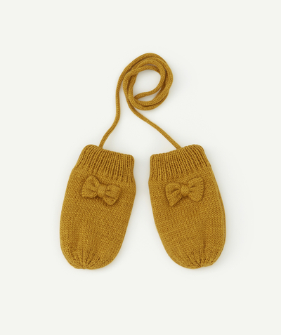 Baby-girl radius - BABY GIRLS' OCHRE MITTENS IN RECYCLED FIBRES WITH BOWS