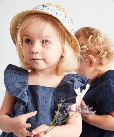 Special Occasion Collection radius - GIRLS' STRAW HAT WITH A WHITE FLORAL FABRIC HATBAND