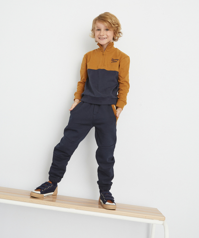 Private sales radius - BOYS' NAVY BLUE AND CAMEL JOGGERS IN RECYCLED FIBRES