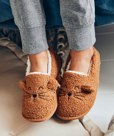 Booties radius - BOYS' BROWN BOUCLE SLIPPERS WITH A BEAR MOTIF AND EARS
