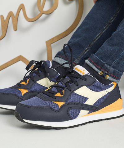 DIADORA ® Tao Categories - BOYS' NAVY AND ORANGE TRAINERS WITH LACES