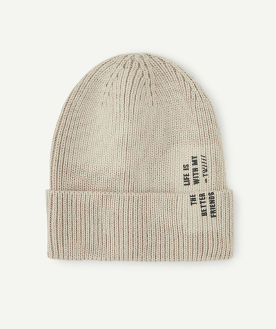 Nice and warm radius - BOYS' BEIGE KNITTED HAT WITH A FLOCKED MESSAGE