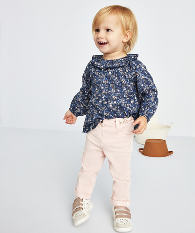 Trousers radius - BABY GIRLS' PALE PINK TROUSERS WITH EMBROIDERED FLOWERS