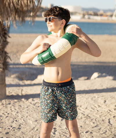 Clothing Tao Categories - BOYS' SWIM SHORTS IN PRINTED RECYCLED FIBRES WITH AN OCEAN PRINT