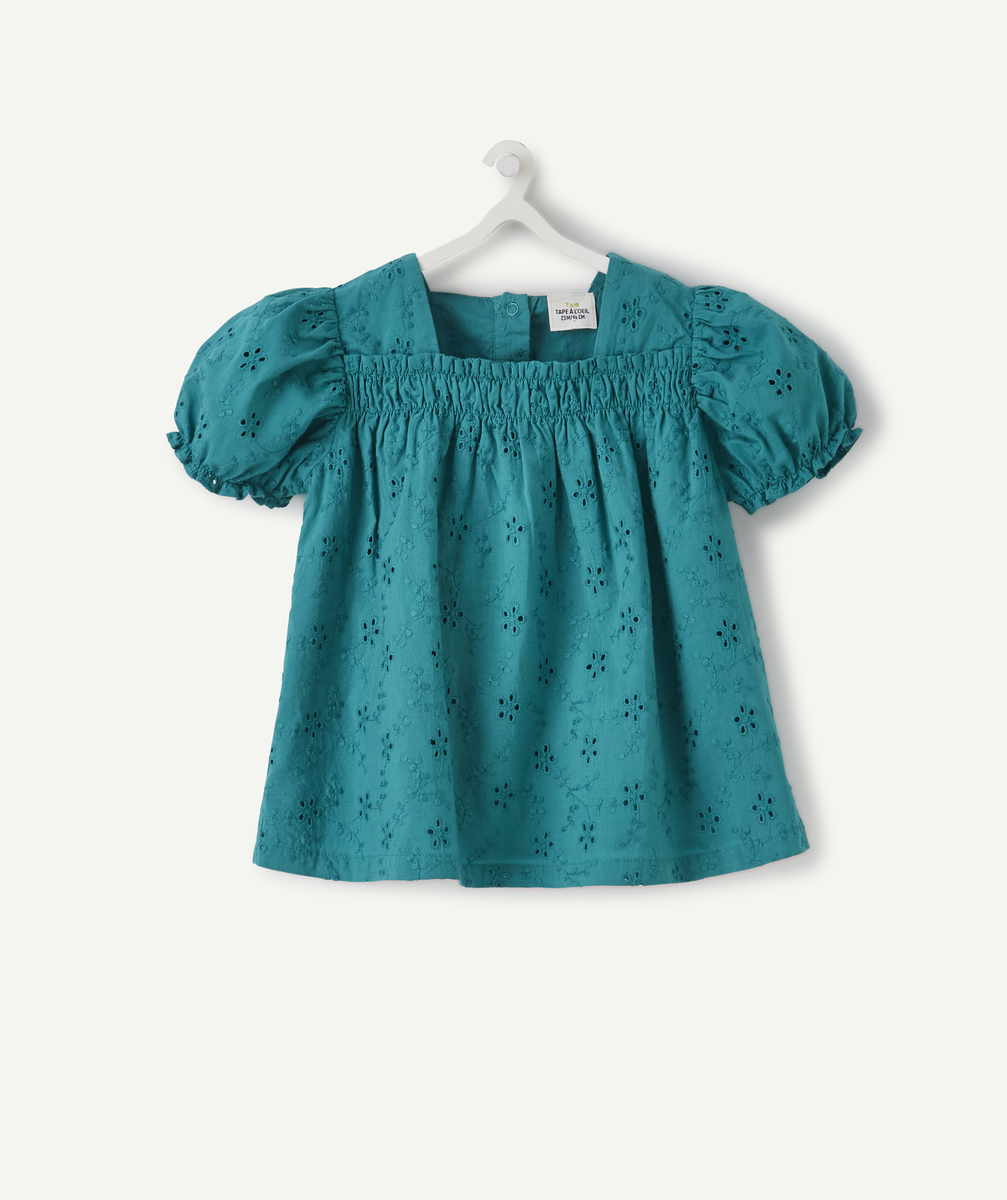 Le chemisier en broderie anglaise vert avec col carré - 18 M