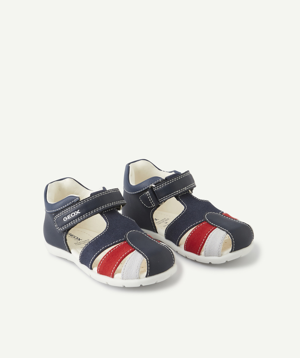 Les sandales bleu marine avec détails rouges et gris - 18