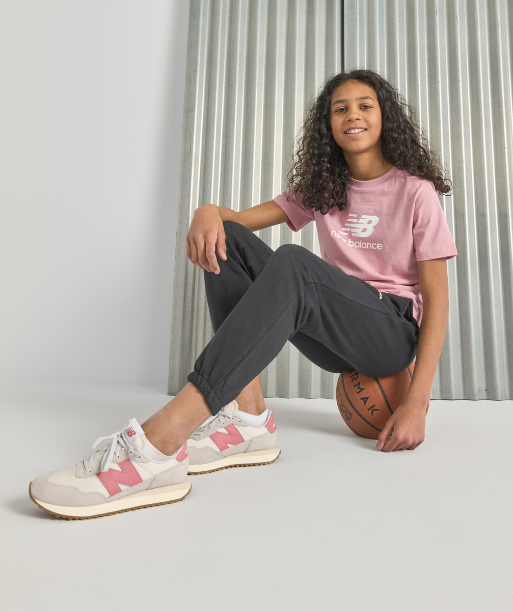 T-shirt à manches courtes fille rose essentials stacked - M